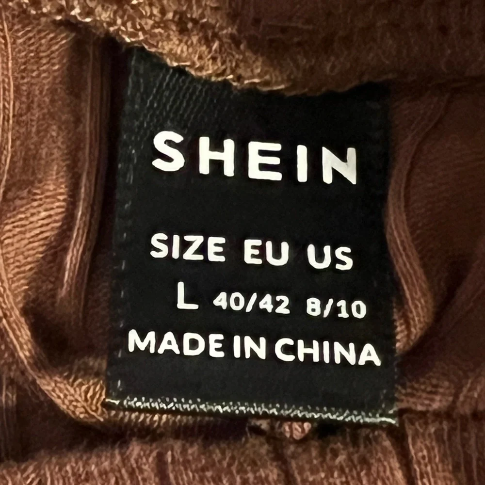 Like New Fitted Ribbed Turtleneck Rich Chocolate Top